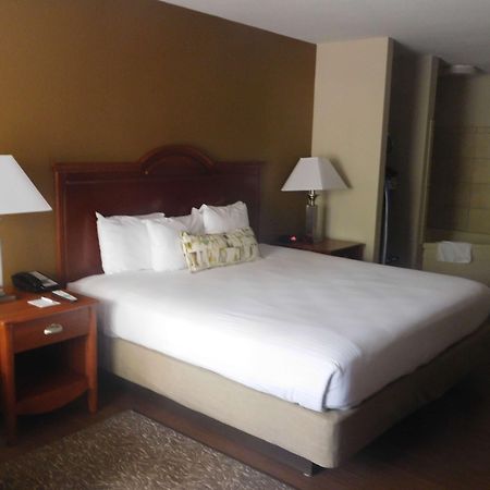 Best Western Shenandoah Inn Ньюнен Экстерьер фото