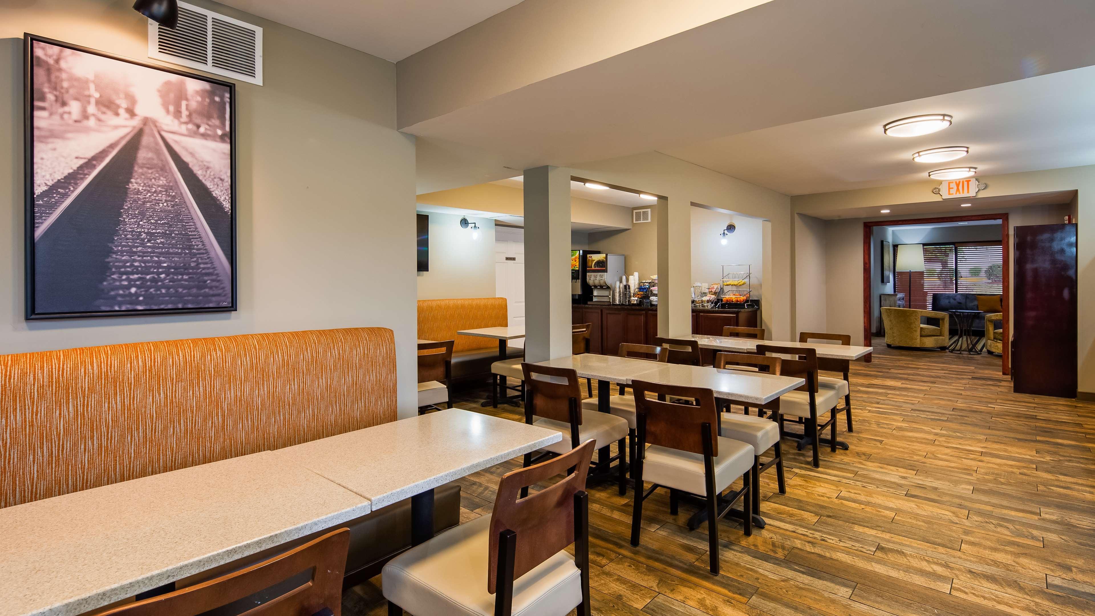 Best Western Shenandoah Inn Ньюнен Экстерьер фото