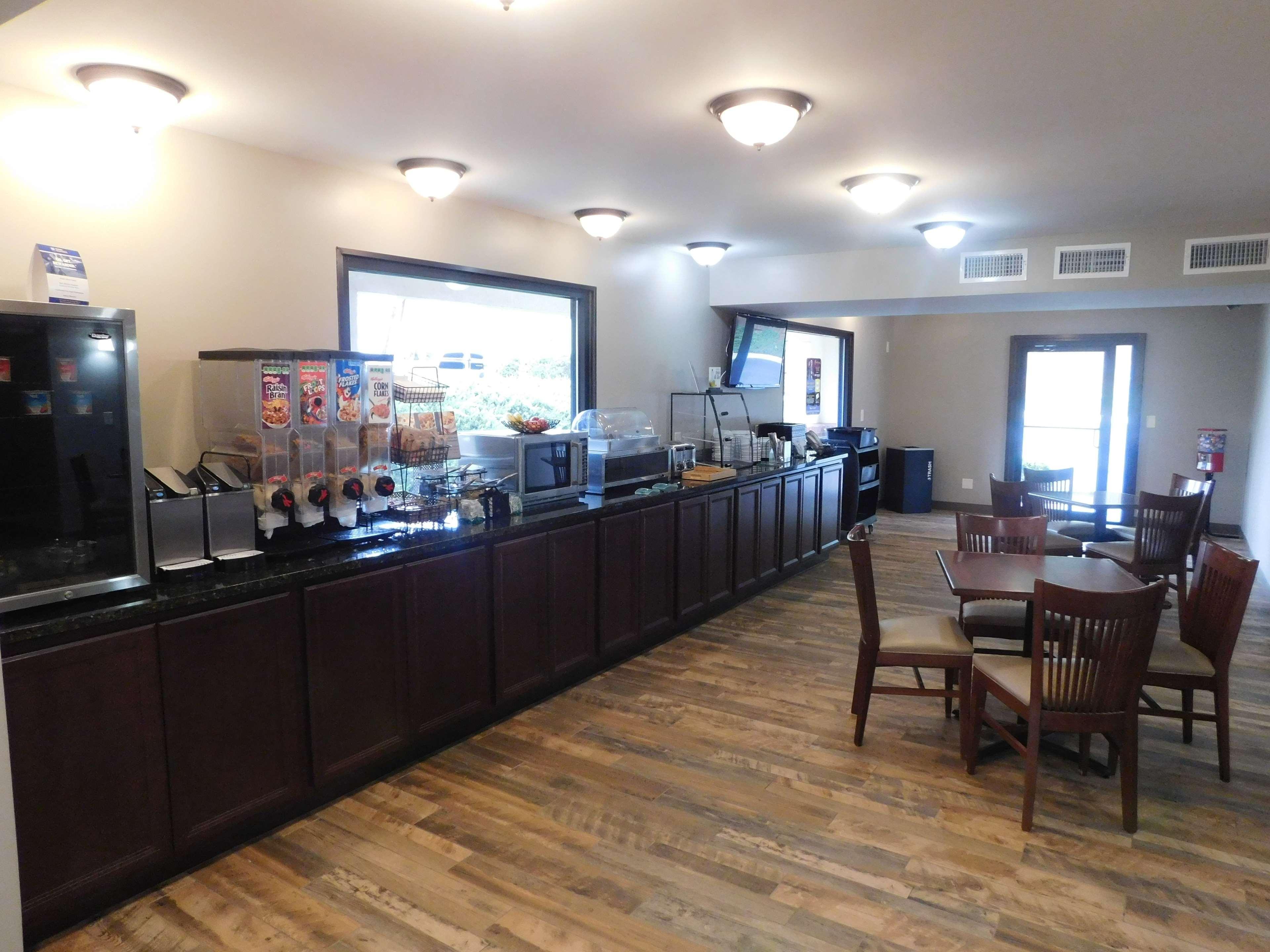 Best Western Shenandoah Inn Ньюнен Экстерьер фото