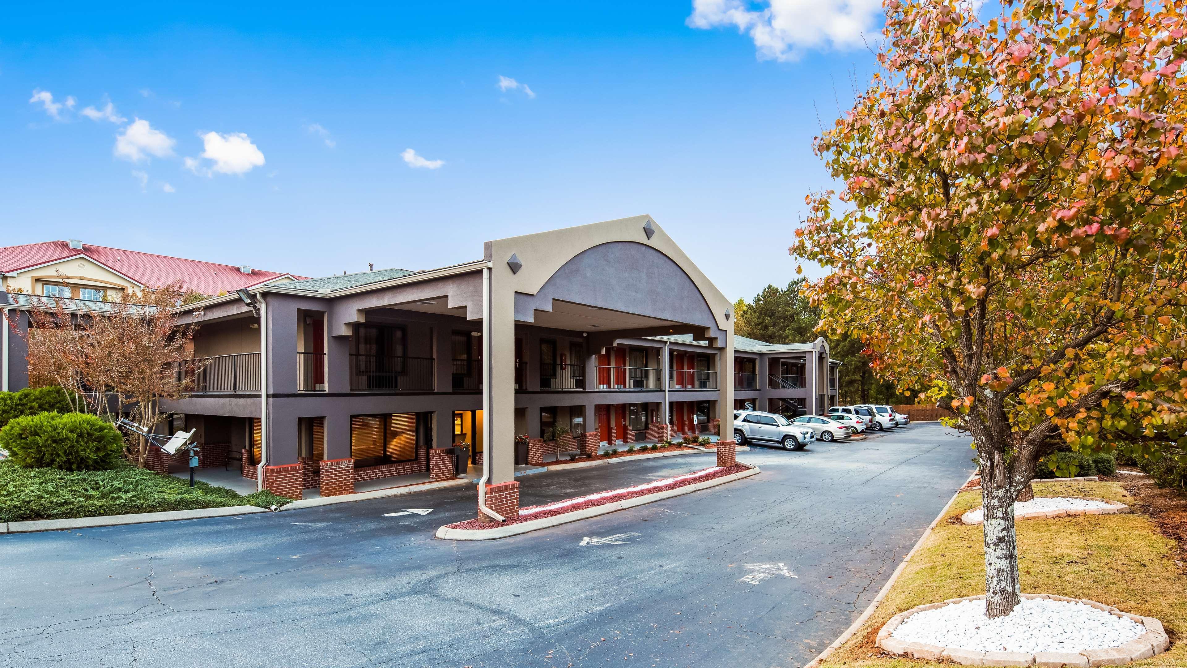 Best Western Shenandoah Inn Ньюнен Экстерьер фото