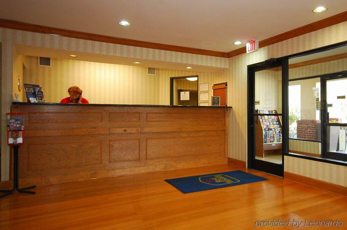 Best Western Shenandoah Inn Ньюнен Интерьер фото