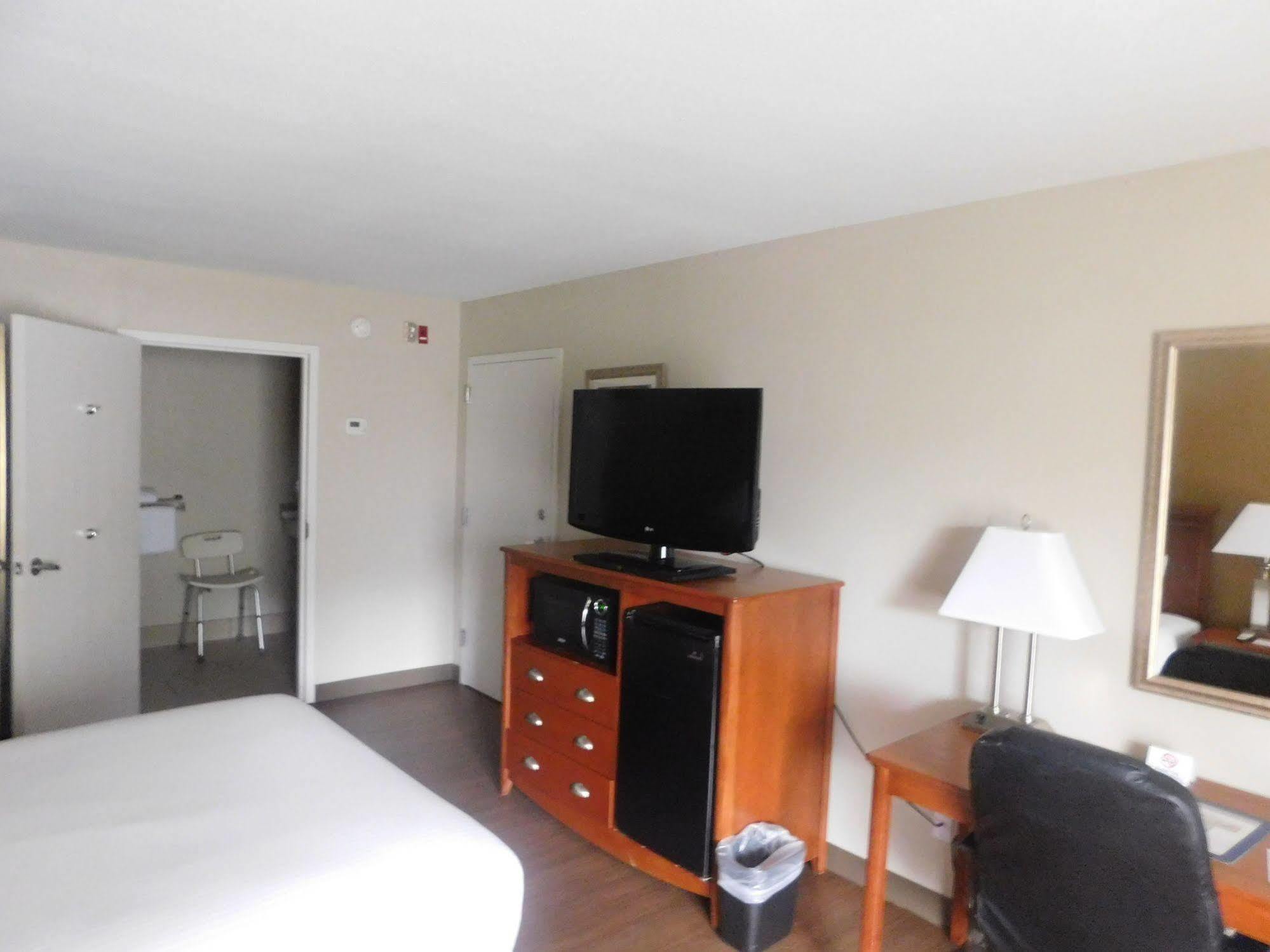 Best Western Shenandoah Inn Ньюнен Экстерьер фото
